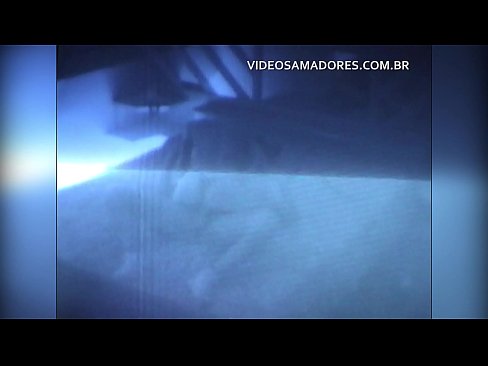 ❤️ Vyras filmuoja, kaip žmona dulkina kaimyną, ir sužino, kad jis yra raganius ️ Porno video prie mūsų